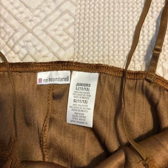 Y2K No Boundaries velvet brown lace cami with beaded details - Picture 4 of 5